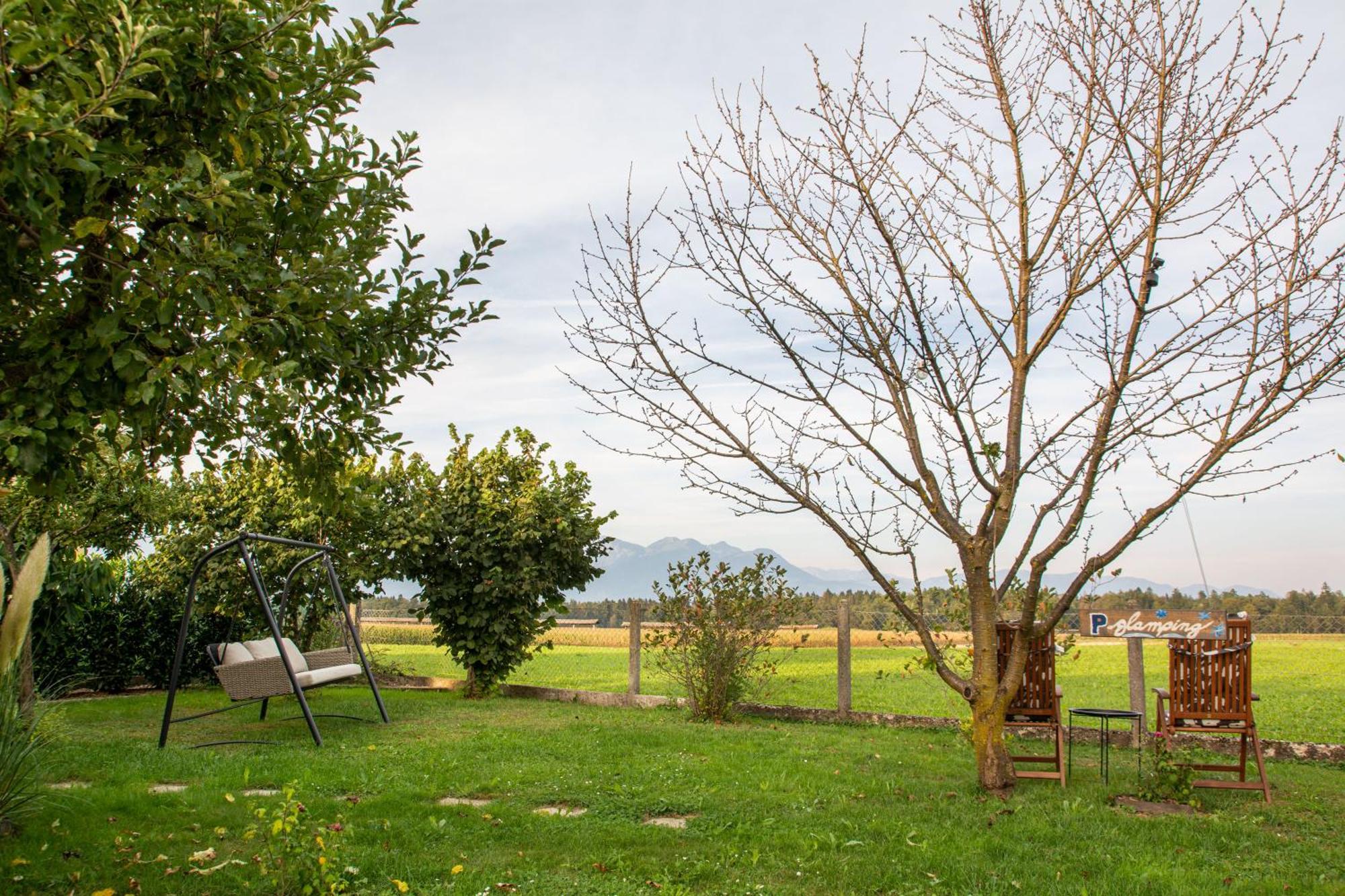 فيلا Glamping With A View Smlednik المظهر الخارجي الصورة